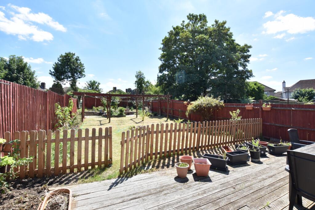 4 bed House Share for rent in Eltham. From CKB Estate Agents - Eltham