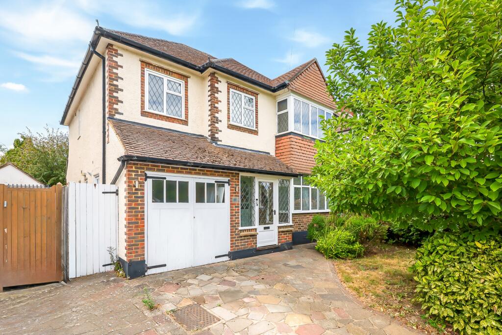 5 bed Detached for rent in Keston. From CKB Estate Agents - Eltham