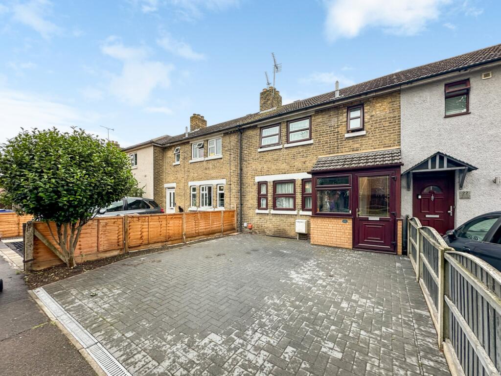 3 bed Detached for rent in Aveley. From CKB Estate Agents - Eltham 3 bed Detached for rent in Aveley. From CKB Estate Agents - Eltham