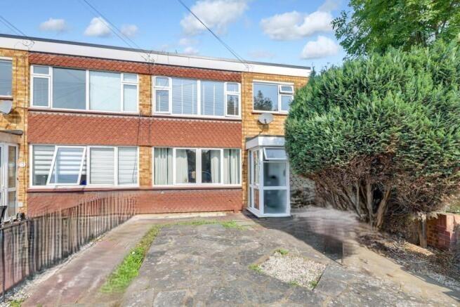 2 bed Annexe for rent in Loughton. From Clarke Residential - Chingford