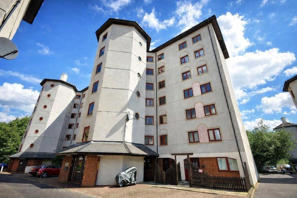 1 bed 1st Floor Flat for rent in Waltham Cross. From Clarke Residential - Chingford