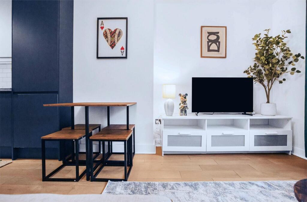 2 bed Apartment for rent in Hackney. From Lyons London - Hackney