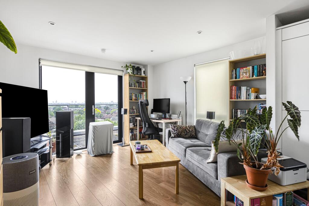 1 bed Apartment for rent in London. From Lyons London - Hackney
