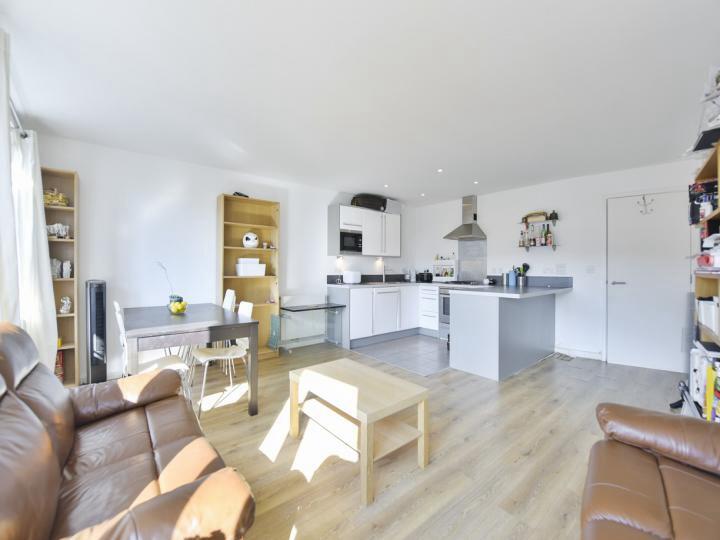 2 bed Apartment for rent in Islington. From Lyons London - Hackney