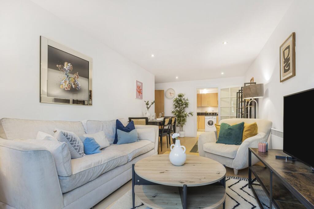 2 bed Apartment for rent in Islington. From Lyons London - Hackney