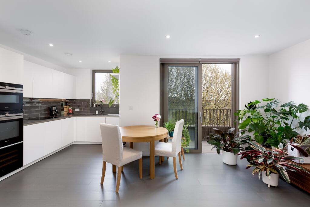 2 bed Apartment for rent in Stepney. From Lyons London - Hackney 2 bed Apartment for rent in Stepney. From Lyons London - Hackney