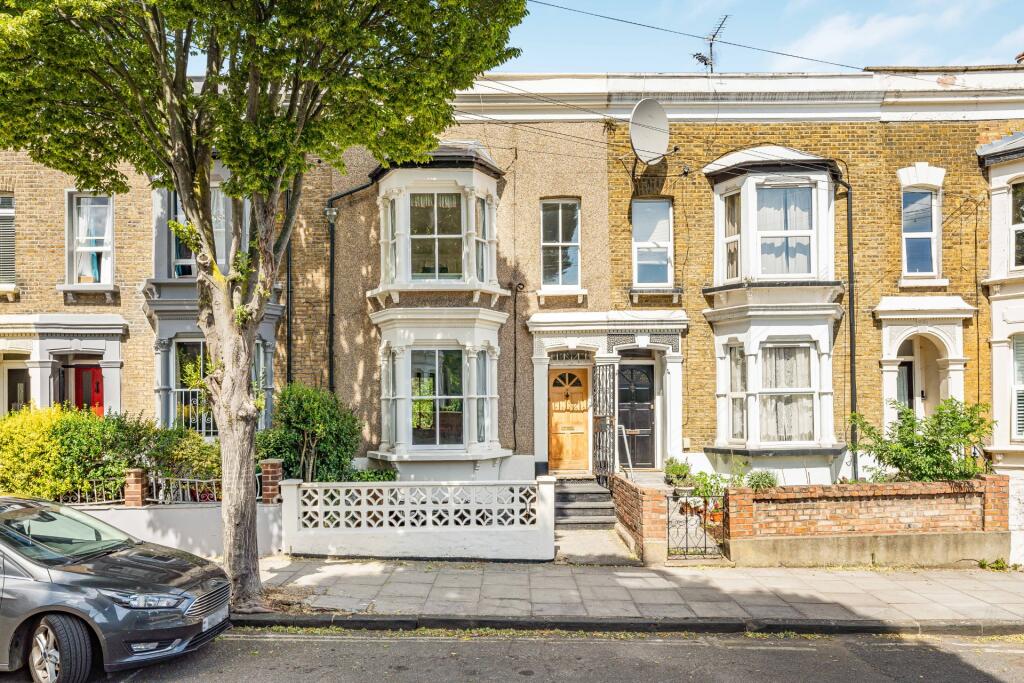4 bed Detached for rent in Hackney. From Lyons London - Hackney