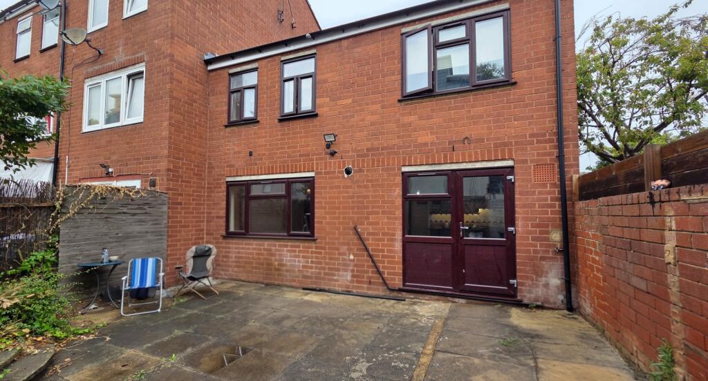 3 bed Detached for rent in Hackney. From Lyons London - Hackney