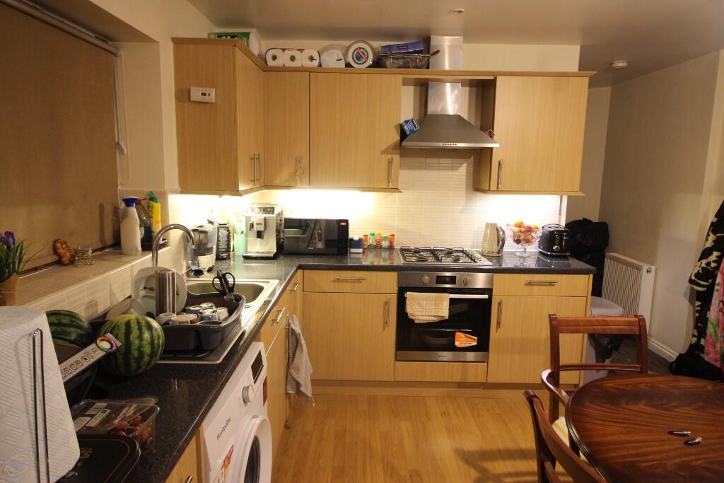 2 bed 1st Floor Flat for rent in London. From CMC Estates - Walthamstow 2 bed 1st Floor Flat for rent in London. From CMC Estates - Walthamstow