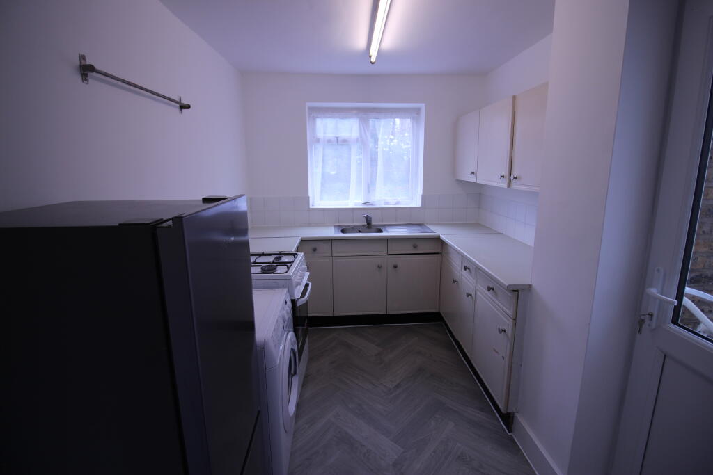 1 bed 1st Floor Flat for rent in Stoke Newington. From CMC Estates - Walthamstow