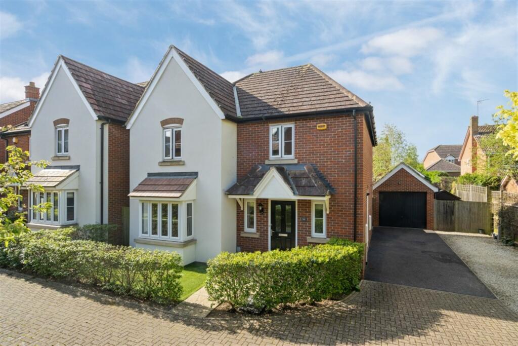 4 bed Detached House for rent in Thame. From College and County - Thame