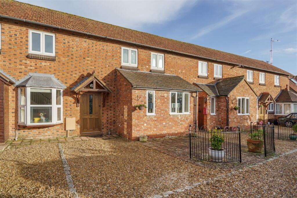 2 bed Mid Terraced House for rent in Haddenham. From College & County ltd - Thame