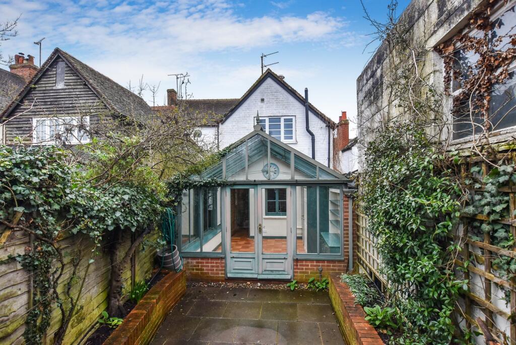3 bed Detached for rent in Watlington. From College & County ltd - Thame