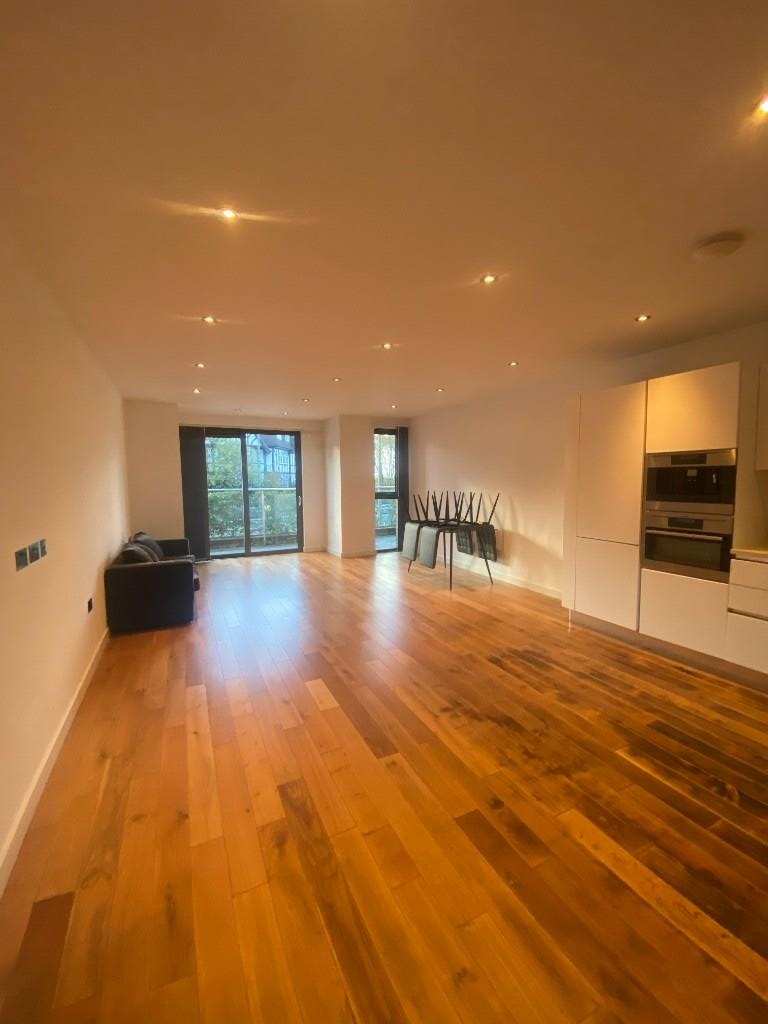 2 bed Apartment for rent in London. From Columbia Group - London