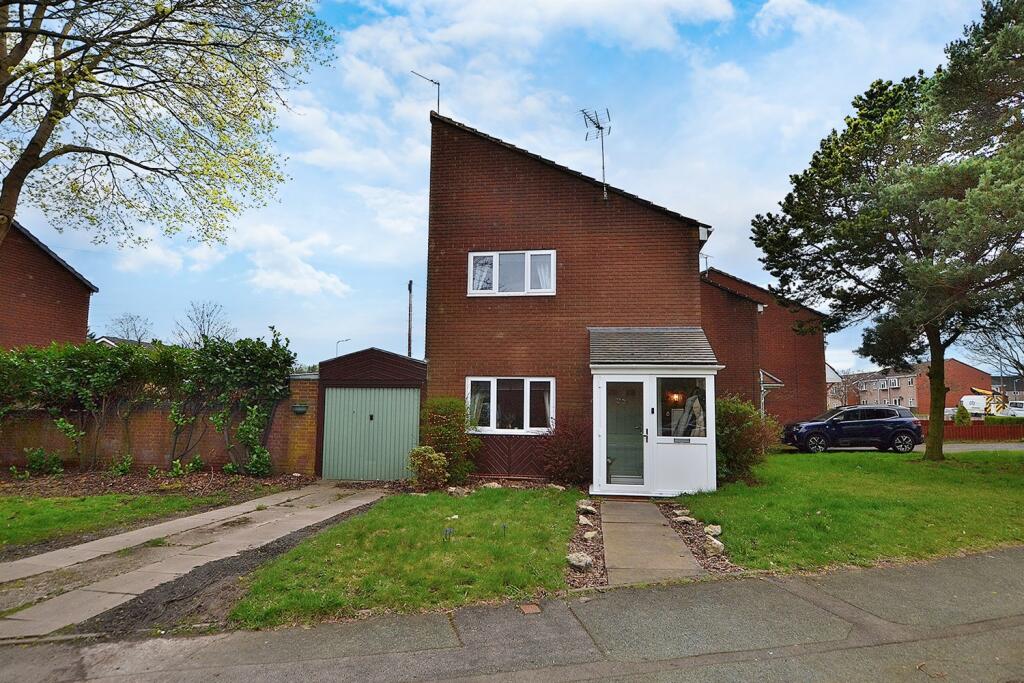 3 bed Semi-Detached House for rent in Wolverhampton. From Concentric Sales & Lettings - Wolverhampton