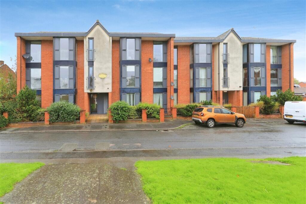 2 bed Apartment for rent in Bilston. From Concentric Sales & Lettings - Wolverhampton 2 bed Apartment for rent in Bilston. From Concentric Sales & Lettings - Wolverhampton