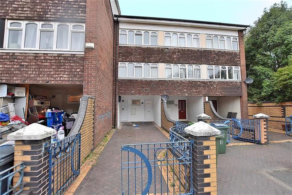 3 bed Detached for rent in Oldbury. From Concentric Sales & Lettings - Wolverhampton