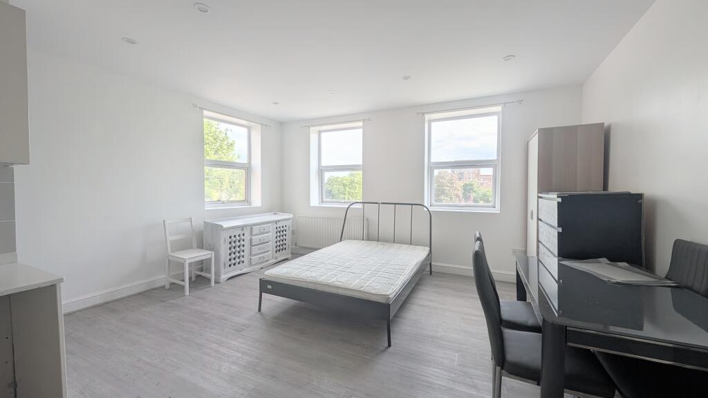 4 bed Studio for rent in Greenford. From Connells Lettings - Harrow