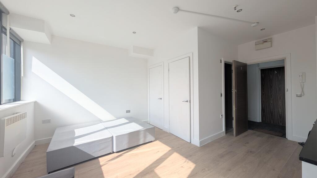 4 bed Studio for rent in Harrow. From Connells Lettings - Harrow 4 bed Studio for rent in Harrow. From Connells Lettings - Harrow