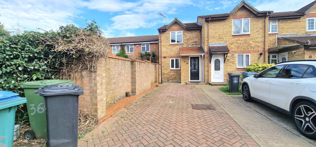 3 bed Detached House for rent in Watford. From Connells Lettings - Watford