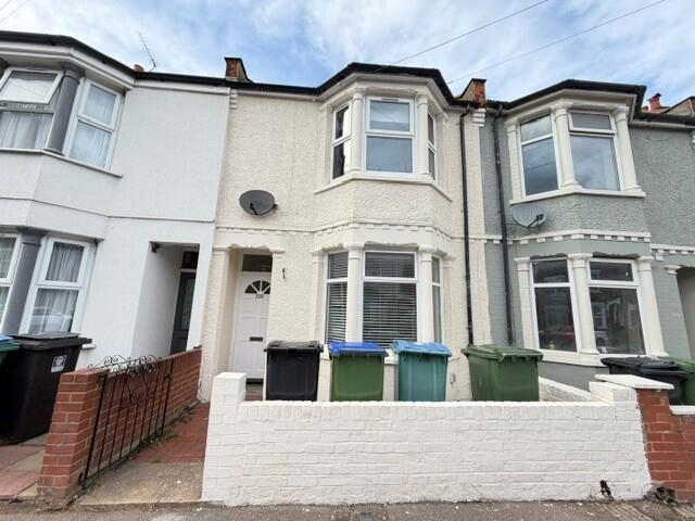 5 bed Detached for rent in Watford. From Connells Lettings - Watford 5 bed Detached for rent in Watford. From Connells Lettings - Watford