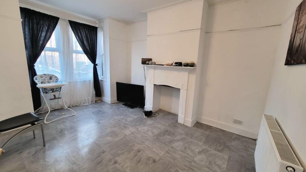 3 bed Detached for rent in Watford. From Connells Lettings - Watford 3 bed Detached for rent in Watford. From Connells Lettings - Watford