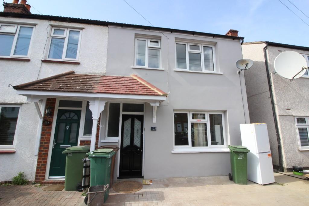 3 bed End Terraced House for rent in Worcester Park. From Connor Prince - Worcester Park