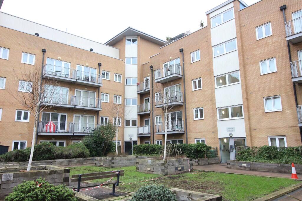 2 bed 1st Floor Flat for rent in Croydon. From Connor Prince - Worcester Park