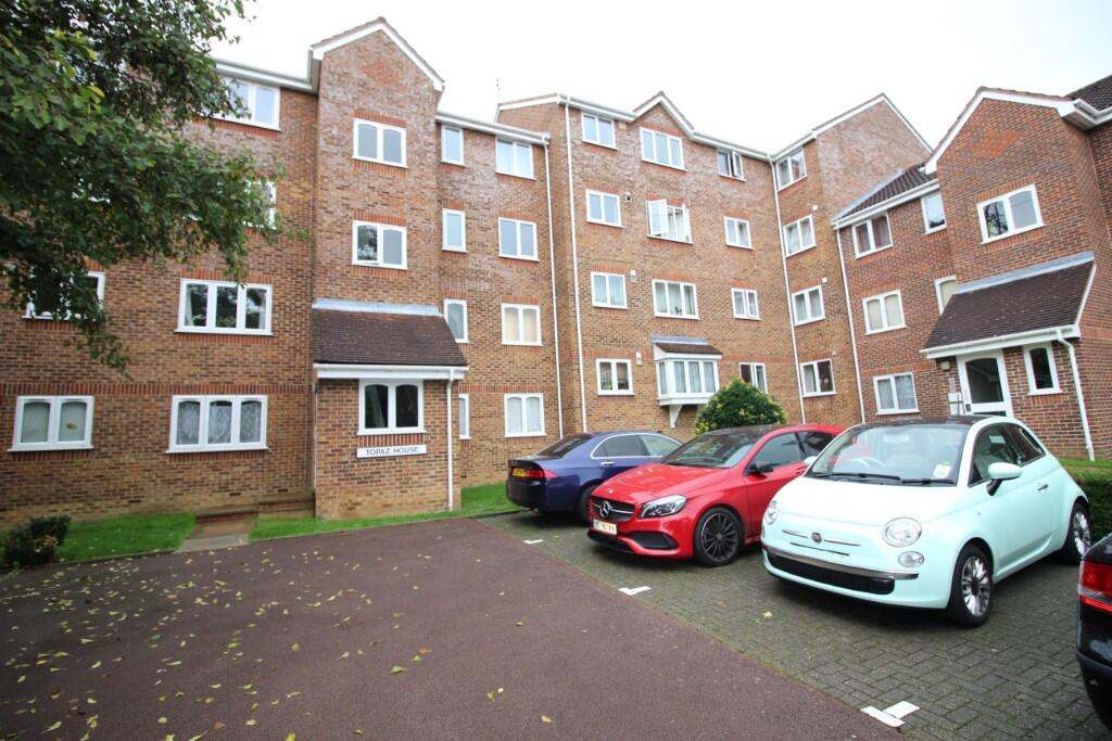 1 bed 1st Floor Flat for rent in Worcester Park. From Connor Prince - Worcester Park