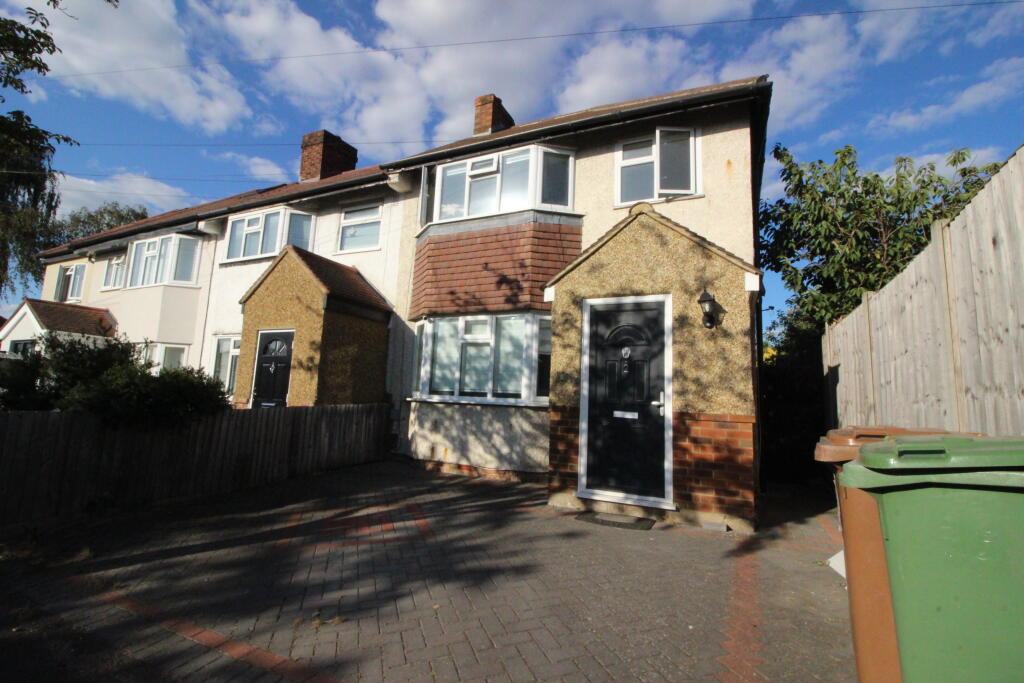 3 bed End of Terrace for rent in Worcester Park. From Connor Prince - Worcester Park