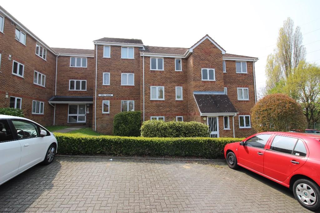 1 bed 1st Floor Flat for rent in Worcester Park. From Connor Prince - Worcester Park