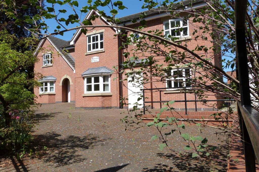 2 bed 1st Floor Flat for rent in Market Harborough. From Aston & Co - Wigston