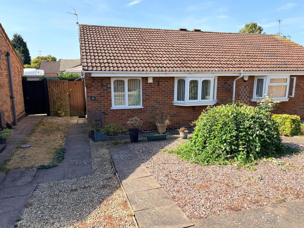 2 bed Semi-detached bungalow for rent in Syston. From Aston & Co - Wigston