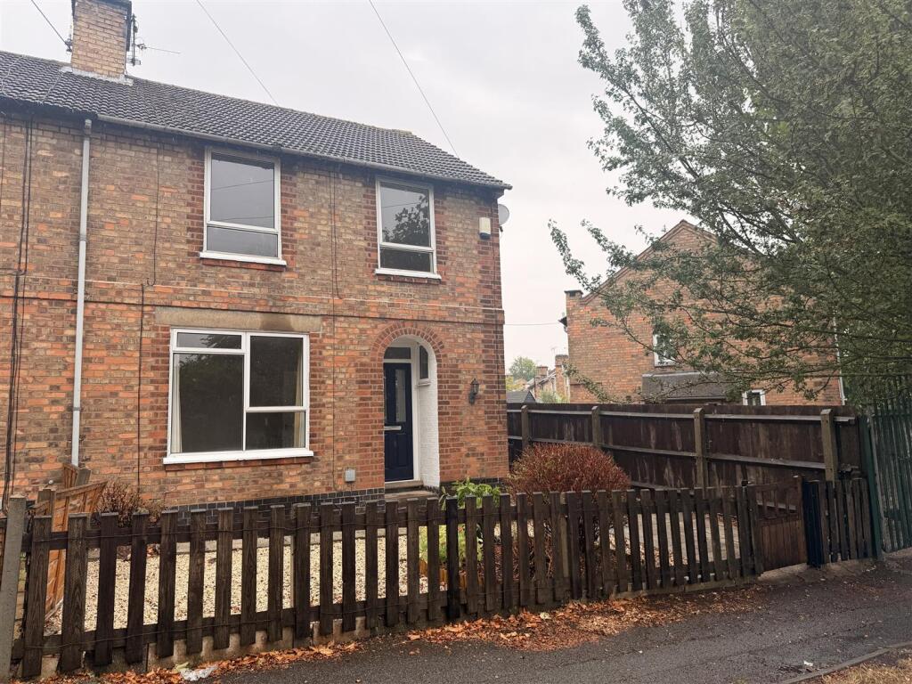 3 bed Semi Detached for rent in Leicester. From Aston & Co - Wigston 3 bed Semi Detached for rent in Leicester. From Aston & Co - Wigston