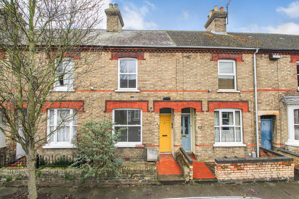 2 bed Mid Terraced House for rent in Bedford. From Cooper Wallace - Bedford