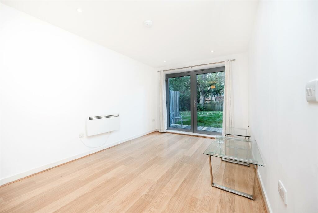 1 bed Flat for rent in London. From Coopers - london
