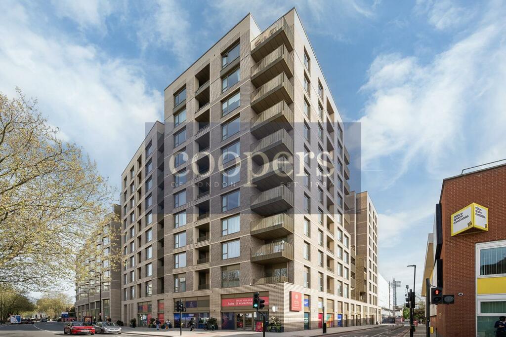 3 bed Flat for rent in . From Coopers - london