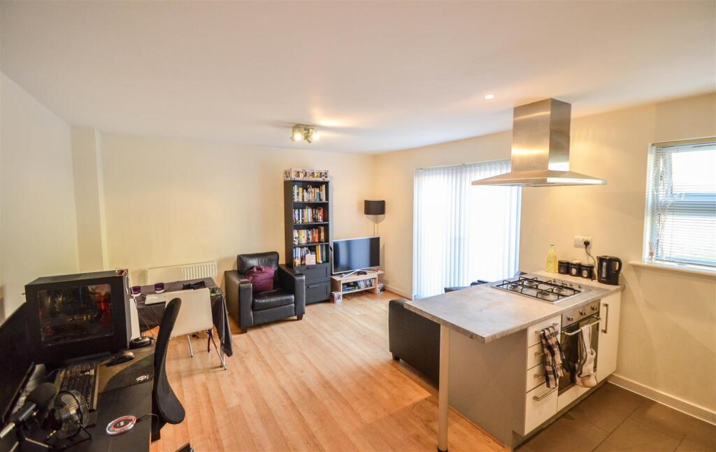 1 bed 1st Floor Flat for rent in London. From Coopers - London