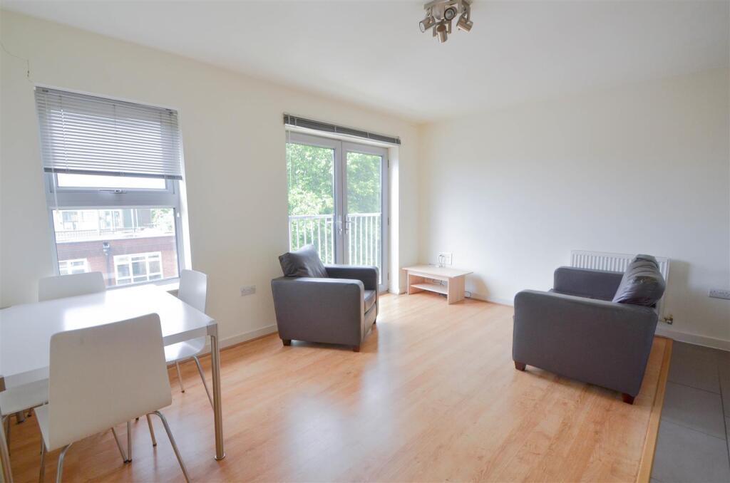 1 bed 1st Floor Flat for rent in London. From Coopers - London
