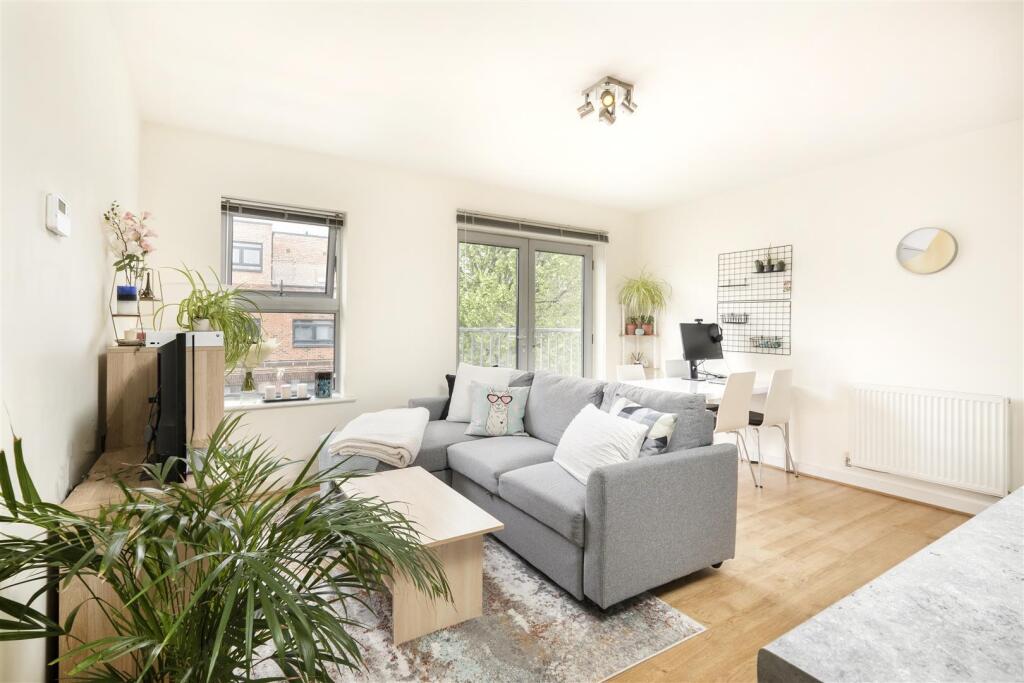 1 bed 1st Floor Flat for rent in London. From Coopers - London