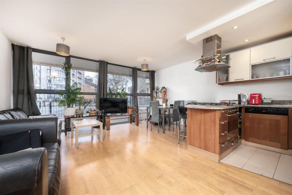 2 bed 1st Floor Flat for rent in London. From Coopers - London