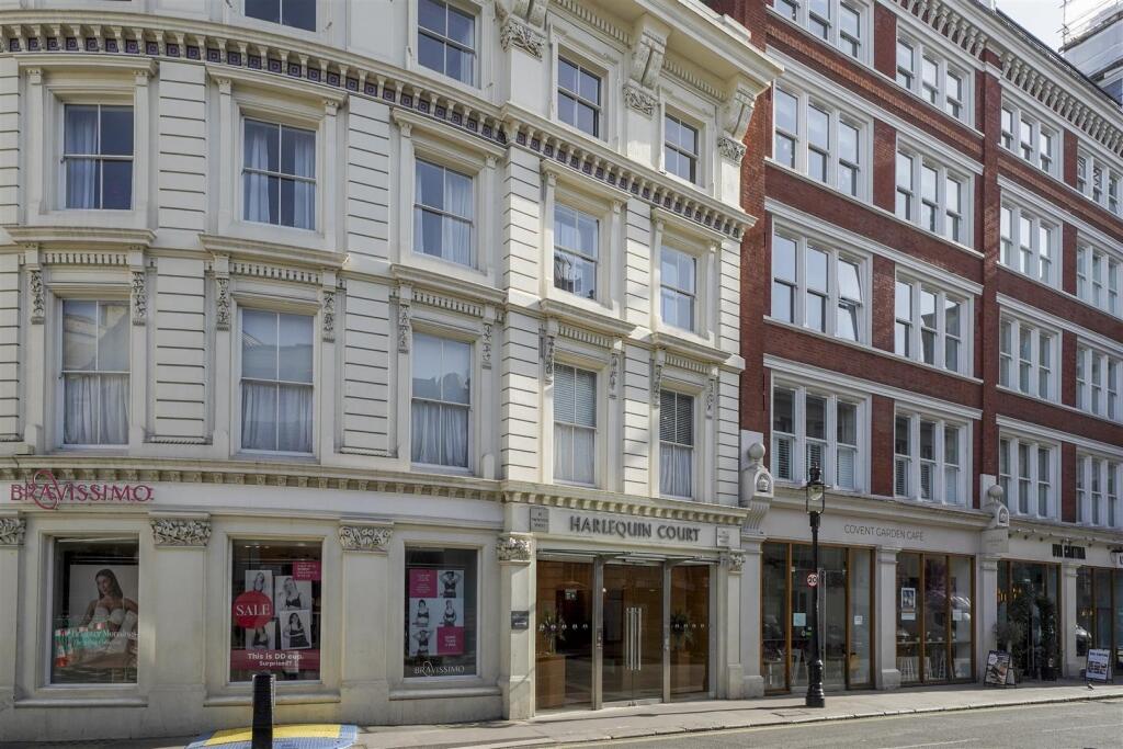 1 bed 1st Floor Flat for rent in London. From Coopers - London