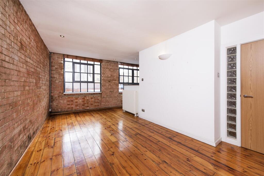 2 bed Apartment for rent in Stepney. From Coopers - London