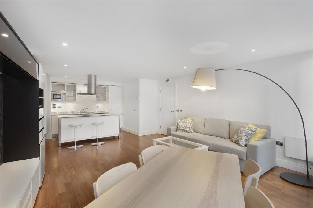 1 bed 1st Floor Flat for rent in London. From Coopers - London