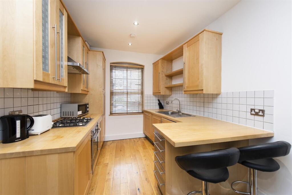 1 bed Apartment for rent in London. From Coopers - London