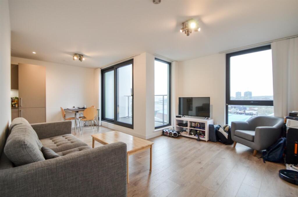 2 bed 1st Floor Flat for rent in Bermondsey. From Coopers - London