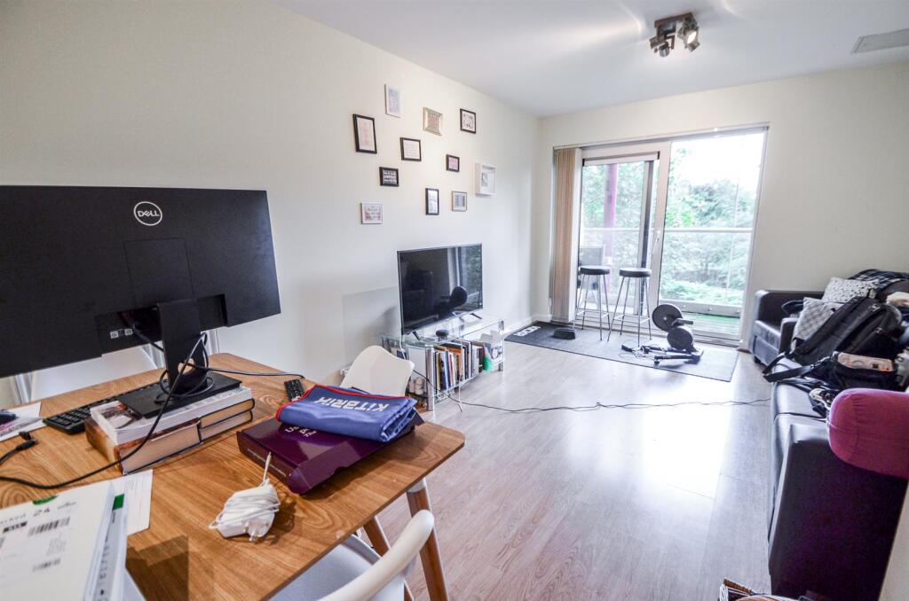 1 bed 1st Floor Flat for rent in London. From Coopers - London