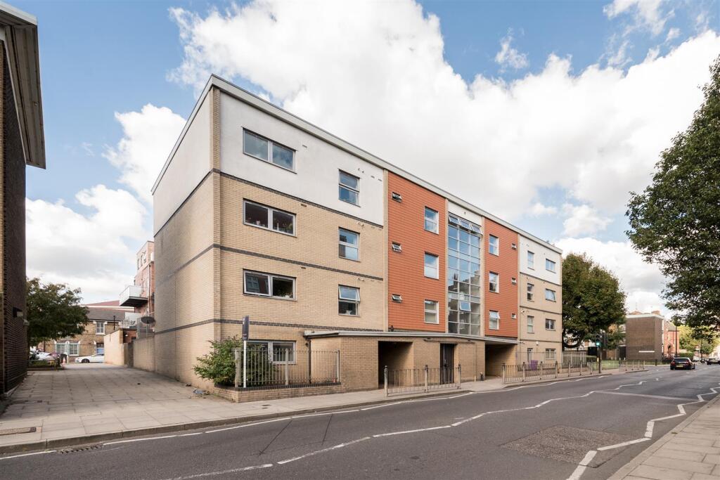 1 bed 1st Floor Flat for rent in Bow. From Coopers - London 1 bed 1st Floor Flat for rent in Bow. From Coopers - London