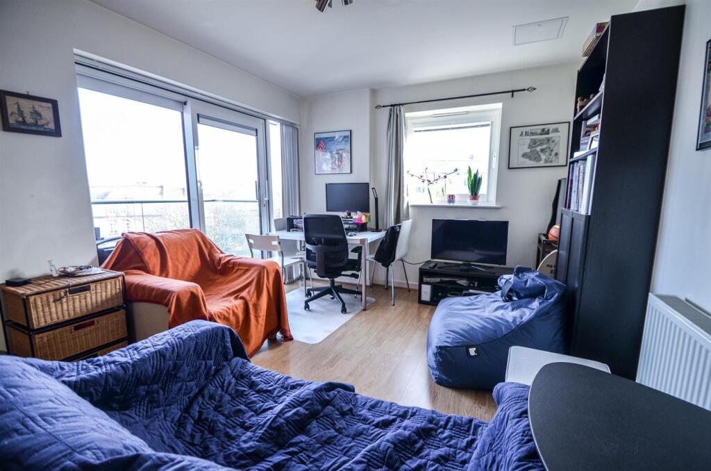 1 bed Detached for rent in Poplar. From Coopers - London 1 bed Detached for rent in Poplar. From Coopers - London