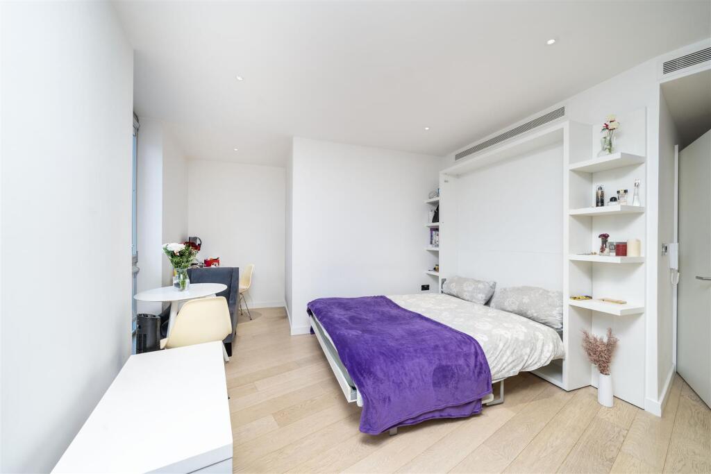 4 bed Studio for rent in Poplar. From Coopers - London